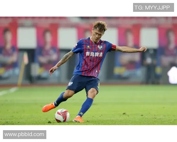 足球明星圣西尼的传奇之路与他对足球的热爱与奉献