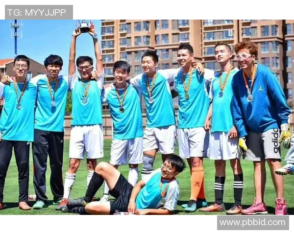 香港足球明星队精彩比赛再创佳绩进球瞬间引爆全场热情