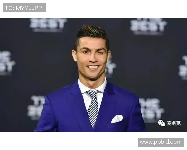 足球明星穿西服帅气瞬间合集展现风采与魅力的精彩视频